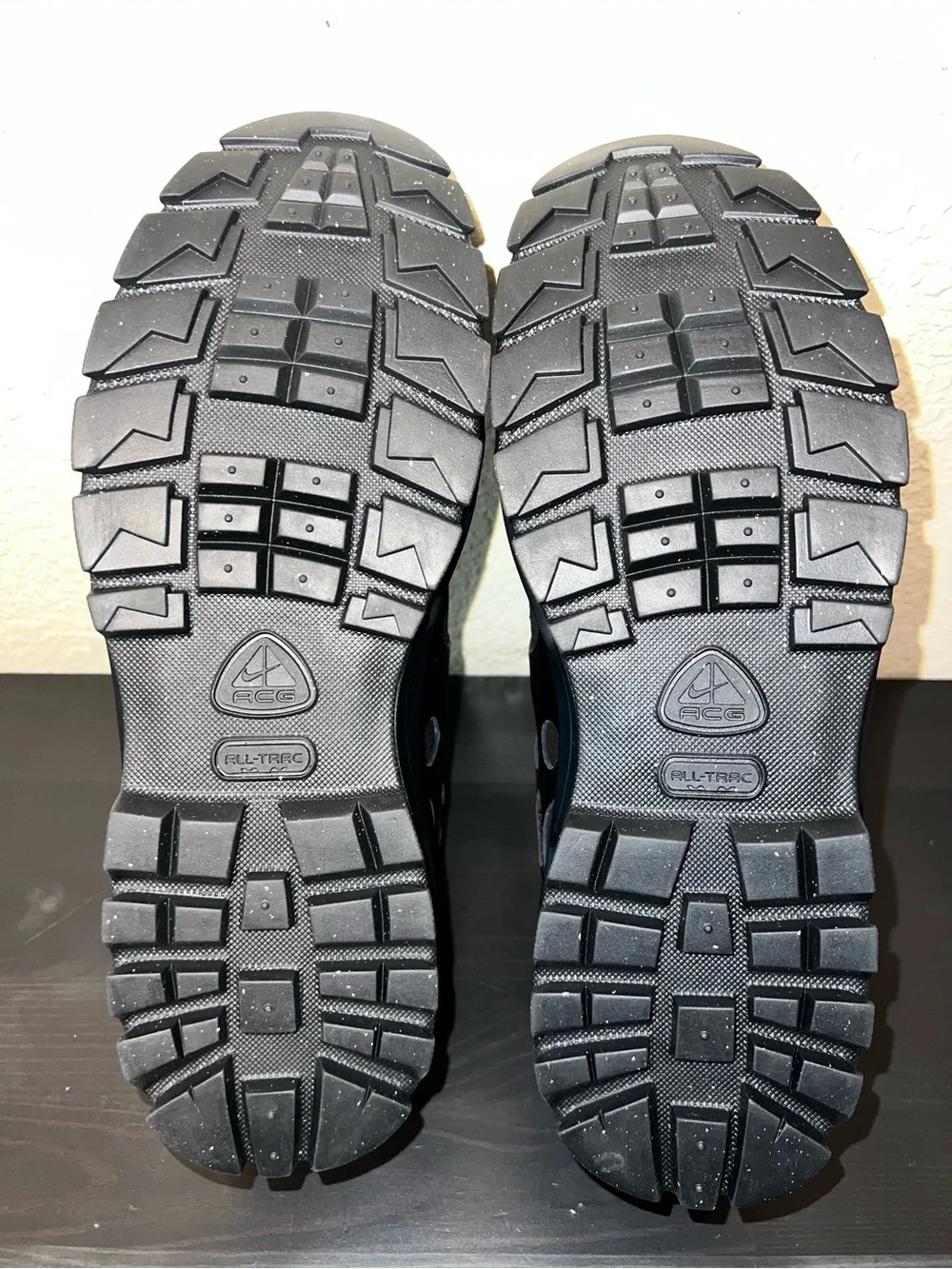 Nike Air Max Goadome Low 'Black' Boots Size 10